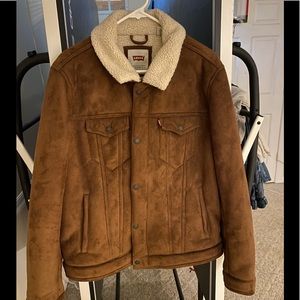 levi's men's faux suede lightweight trucker bomber jacket